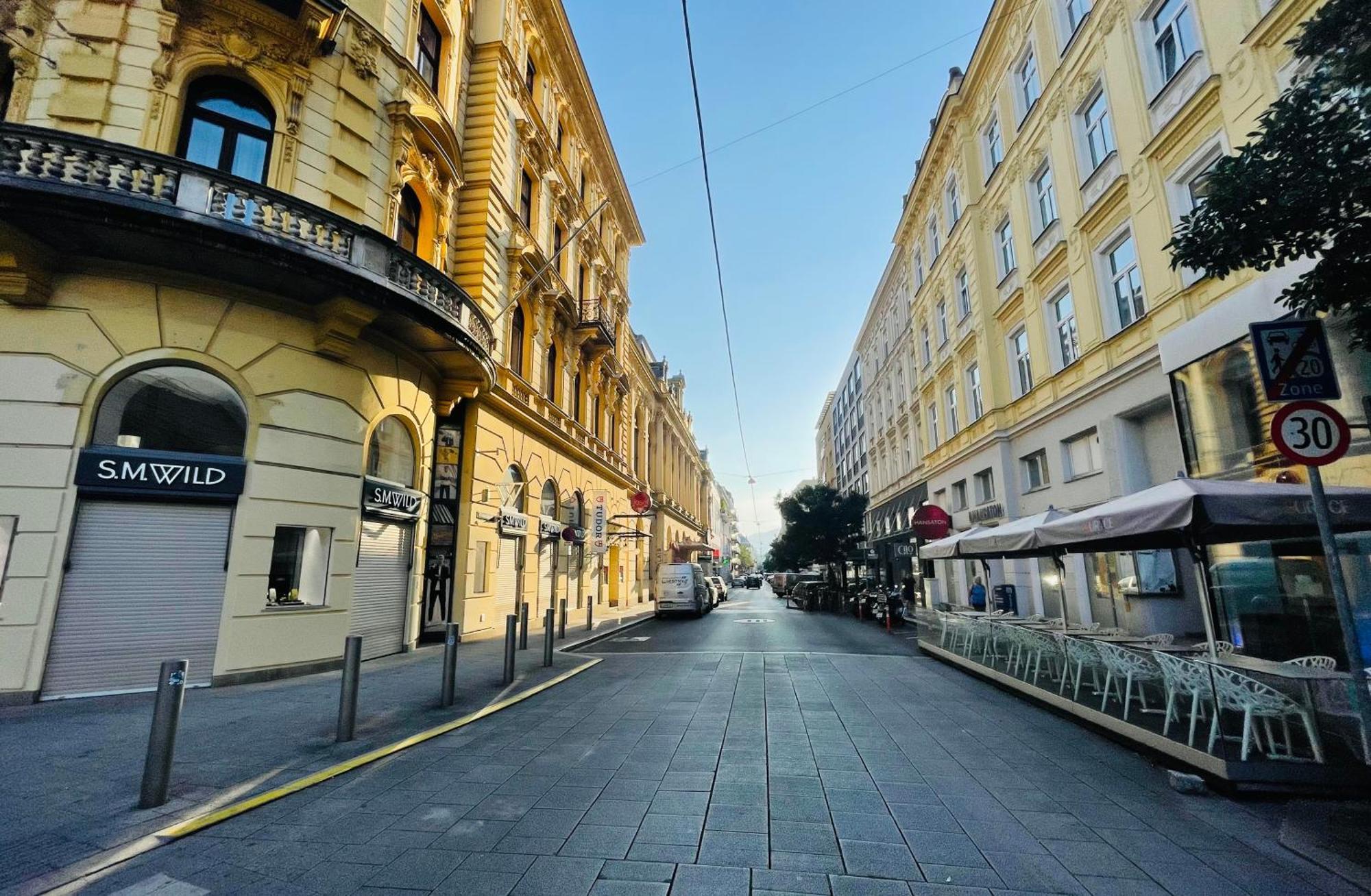 Salon Des Fleurs Linz-Landstrasse Daire Dış mekan fotoğraf