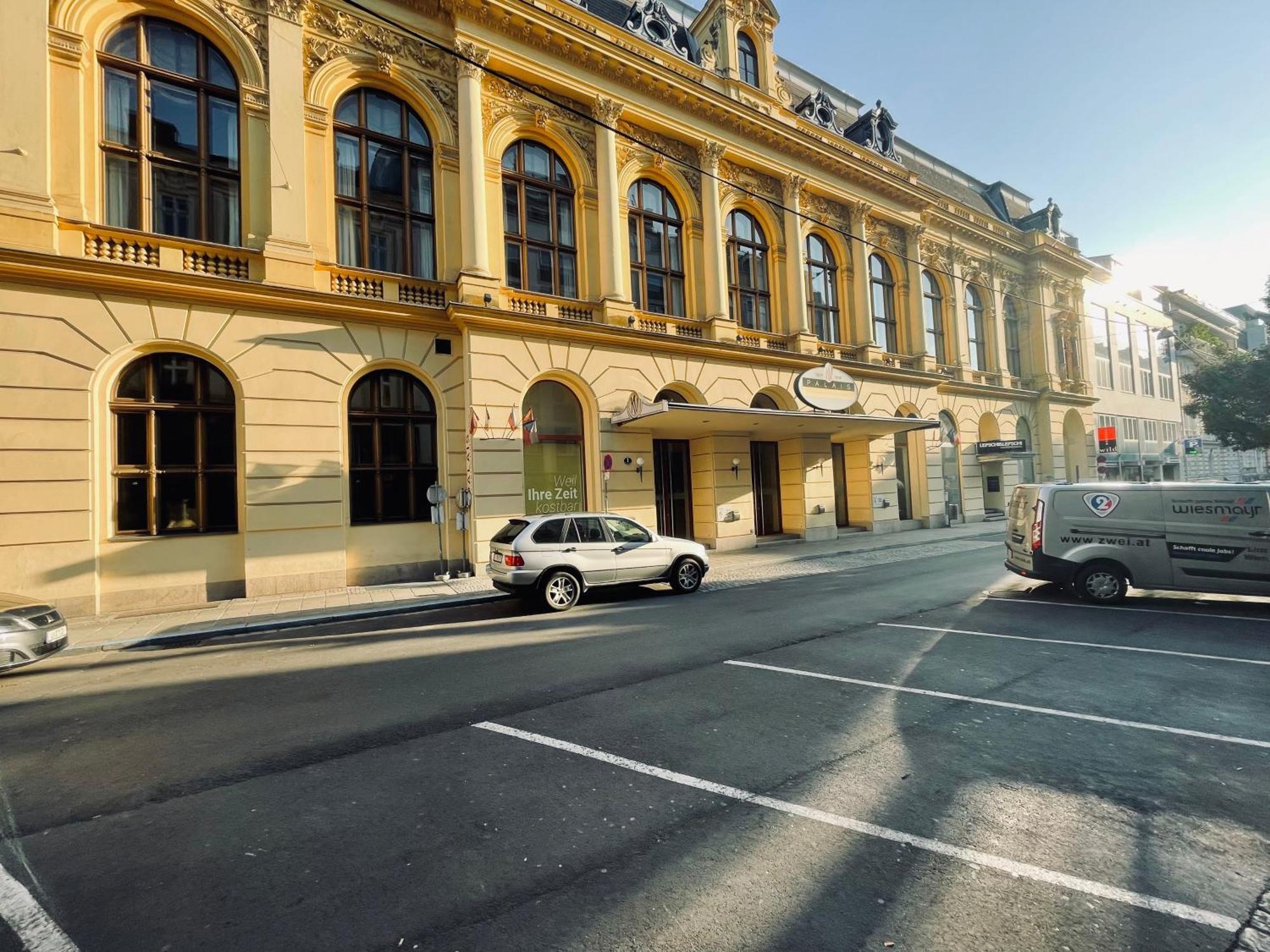 Salon Des Fleurs Linz-Landstrasse Daire Dış mekan fotoğraf